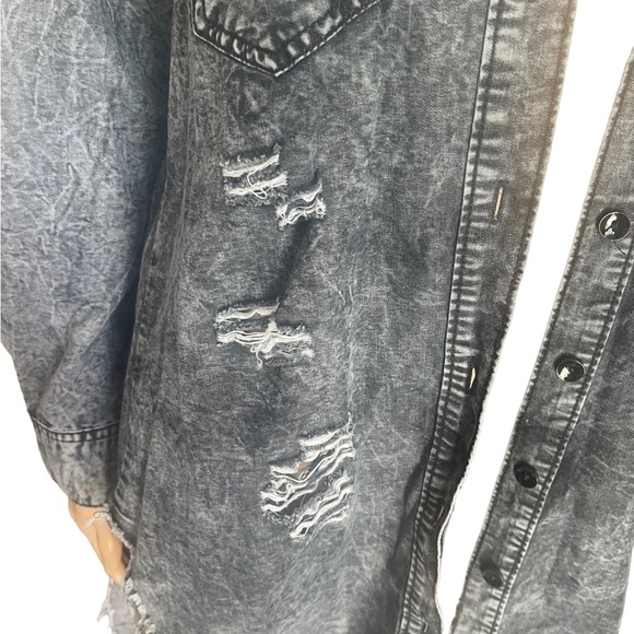 Thrill Jeans Hi Low Denim 
Shirt Women Dark Gray Acid
Wash Destroyed size M - Picture 8 of 15